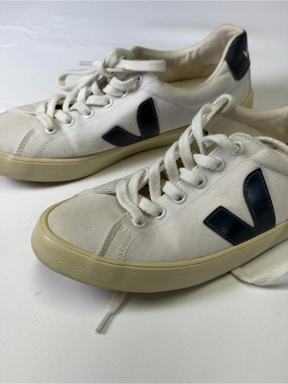 Veja low top